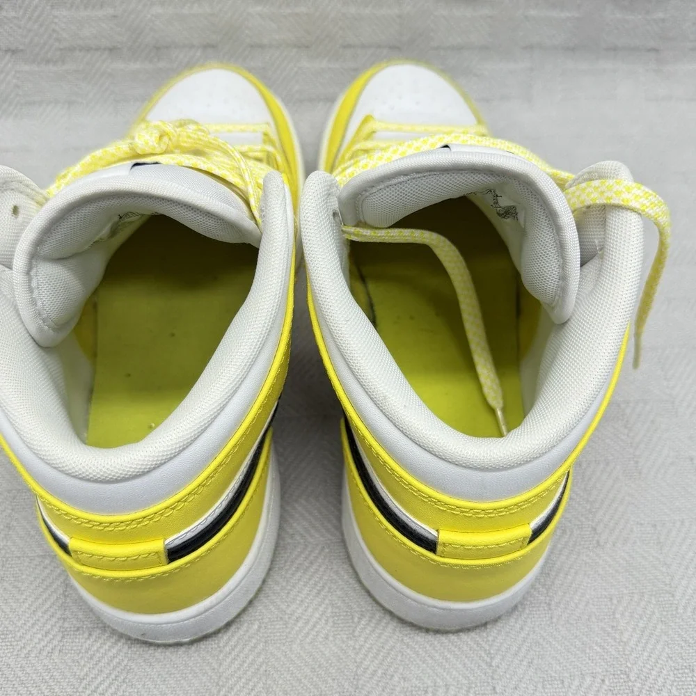 Nike Air Jordan 1 Mid SE GS Rose Patch‎ Dynamic Yellow Kids Size 4.5Y AV5174-700